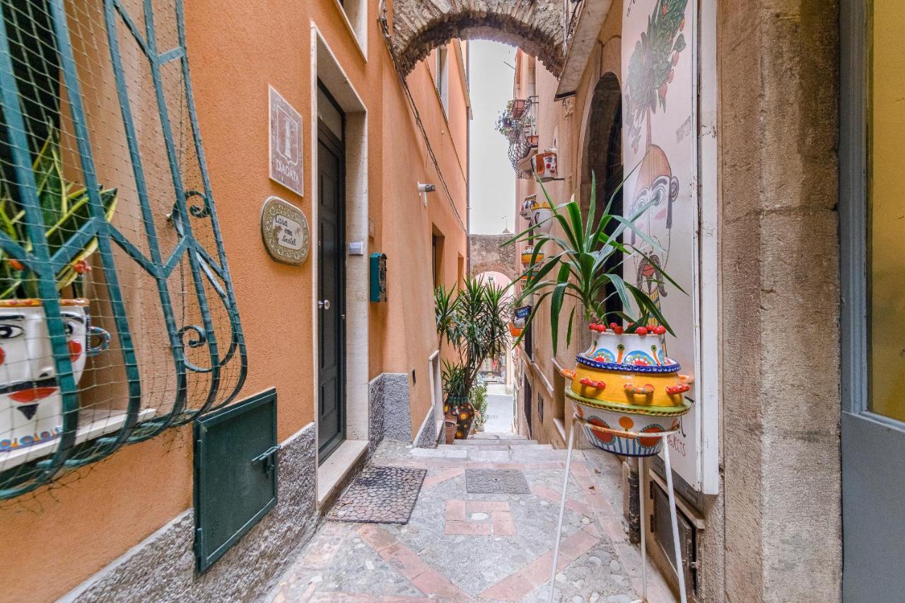 Elegant Apartment In Taormina Exterior foto